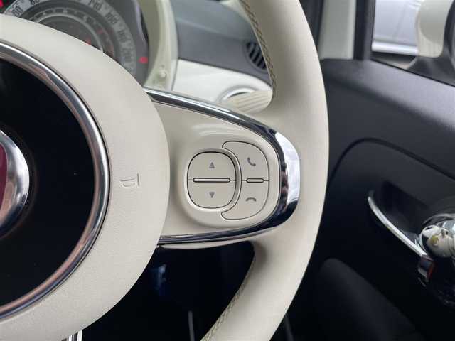 フィアット ５００ 香川県 2020(令2)年 3.9万km 白 純正ディスプレイオーディオ/Carplay/Bカメラ/ETC/ドライブレコーダー/革巻きステアリング/ステアリングスイッチ/リモコンキー/スタッドレスタイヤ4本ホイール付き積み込み