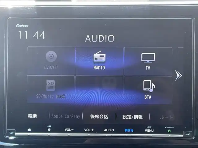ホンダ ステップワゴン スパーダ ハイブリッド G EX ホンダセンシング 愛媛県 2019(令1)年 6.8万km プラチナホワイトパール 純正9インチナビ（Bluetooth/SD/CD/DVD/AppleCarPlay/AndroidAuto/フルセグTV)/前後ドライブレコーダー/バックカメラ/ビルドインETC/両側パワースライドドア/シートヒーター/ハーフレザーシート/Honda SENSING/・衝突軽減ブレーキ（CMBS）/・誤発進抑制機能/・歩行者事故低減ステアリング/・路外逸脱抑制機能/・渋滞追従機能付アダプティブクルーズコントロール（ACC）/・車線維持支援システム（LKAS）/・先行車発進お知らせ機能/・標識認識機能/・後方誤発進抑制機能/純正16インチアルミホイール/純正フロアマット/ドアバイザー/LEDヘッドライト/フォグランプ/スペアキー1本/スマートキー/取扱説明書/保証書