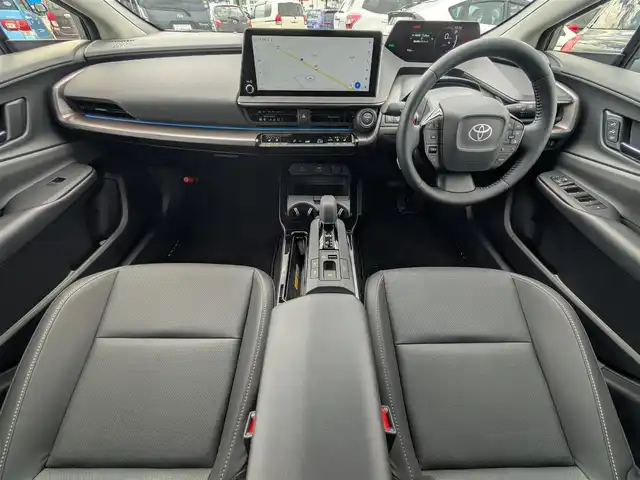トヨタ プリウス Z 福井県 2025(令7)年 0.1万km グレー ワンオーナー車/純正19インチAW/全方位カメラ/12.3インチコネクトナビ/フルセグテレビ/パワーバックドア/運転席パワーシート/ベンチレーション/ステアリングヒーター/前後ドライブレコーダー/１００V充電/ETC2.0/全車速追従機能付クルーズコントロール/前後コーナーセンサー/自動駐車システム/レザーシート/シートヒーター・エアシート/衝突被害軽減システム/レーンキープアシスト/横滑り防止装置/盗難防止装置/SOSボタン/ダブル＋サイドエアバッグ/カーテンエアバッグ/純正フロアマット/スマートキー