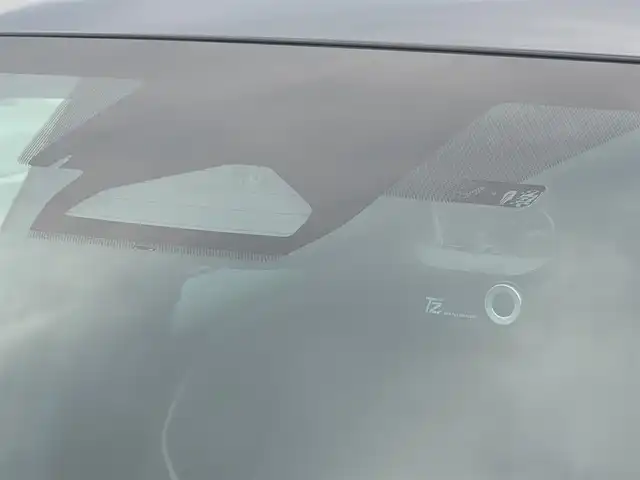 トヨタ プリウス Z 福井県 2025(令7)年 0.1万km グレー ワンオーナー車/純正19インチAW/全方位カメラ/12.3インチコネクトナビ/フルセグテレビ/パワーバックドア/運転席パワーシート/ベンチレーション/ステアリングヒーター/前後ドライブレコーダー/１００V充電/ETC2.0/全車速追従機能付クルーズコントロール/前後コーナーセンサー/自動駐車システム/レザーシート/シートヒーター・エアシート/衝突被害軽減システム/レーンキープアシスト/横滑り防止装置/盗難防止装置/SOSボタン/ダブル＋サイドエアバッグ/カーテンエアバッグ/純正フロアマット/スマートキー