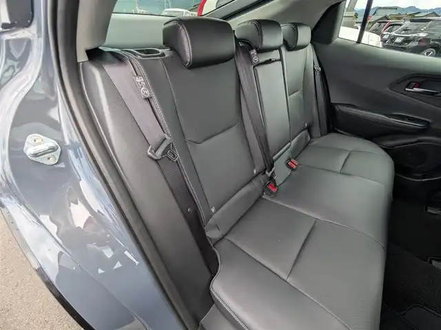 トヨタ プリウス Z 福井県 2025(令7)年 0.1万km グレー ワンオーナー車/純正19インチAW/全方位カメラ/12.3インチコネクトナビ/フルセグテレビ/パワーバックドア/運転席パワーシート/ベンチレーション/ステアリングヒーター/前後ドライブレコーダー/１００V充電/ETC2.0/全車速追従機能付クルーズコントロール/前後コーナーセンサー/自動駐車システム/レザーシート/シートヒーター・エアシート/衝突被害軽減システム/レーンキープアシスト/横滑り防止装置/盗難防止装置/SOSボタン/ダブル＋サイドエアバッグ/カーテンエアバッグ/純正フロアマット/スマートキー