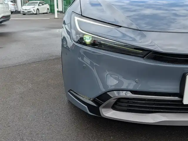 トヨタ プリウス Z 福井県 2025(令7)年 0.1万km グレー ワンオーナー車/純正19インチAW/全方位カメラ/12.3インチコネクトナビ/フルセグテレビ/パワーバックドア/運転席パワーシート/ベンチレーション/ステアリングヒーター/前後ドライブレコーダー/１００V充電/ETC2.0/全車速追従機能付クルーズコントロール/前後コーナーセンサー/自動駐車システム/レザーシート/シートヒーター・エアシート/衝突被害軽減システム/レーンキープアシスト/横滑り防止装置/盗難防止装置/SOSボタン/ダブル＋サイドエアバッグ/カーテンエアバッグ/純正フロアマット/スマートキー