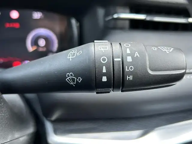 クライスラー・ジープ ジープ コマンダー リミテッド 宮崎県 2023(令5)年 0.8万km ブリリアントブラッククリスタル 純正10.1インチナビ/・Bluetooth/・CarPlay/・AM/FM/・USB端子/全方位カメラ/・バックカメラ/・フロントカメラ/・サイドカメラ/ETC2.0/ブラックレザーシート/・DN席シートヒーター/・DN席パワーシート/純正18インチアルミホイール/パノラミックサンルーフ/LEDライト/・オートライト/アダプティブクルーズコントロール/・レーンキープ/・前後コーナーセンサー/ダウンヒルアシストコントロール