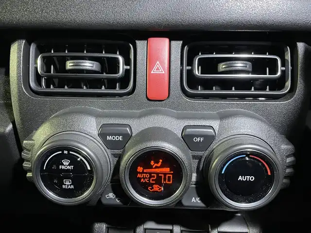 スズキ ジムニー XC 長野県 2023(令5)年 2万km ピュアホワイトP 切替４WDオートマ/ターボ/純正オプションサイドデカール/純正オプションスペアタイヤハーフカバーデカール/純正オプションマッドフラップ/クラリオンオーディオ（CD/FM/USB）/純正アルミホイール/純正フロアマット/前席シートヒーター/オートマチックハイビーム/オートライト/ヘッドライトウォッシャー/ダウンヒルアシストコントロール/衝突被害軽減システム/横滑り防止/ドアバイザー/プッシュスタート/スマートキー/取扱説明書/保証書/スペアキー