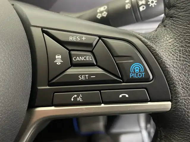 日産 セレナ e－パワー ハイウェイスター V 栃木県 2021(令3)年 1.6万km ダークメタルグレー SDナビ/（CD/DVD/Bluetooth/フルセグTV）/バックカメラ/全方位カメラ/プロパイロット/衝突軽減ブレーキ/ブラインドスポットモニター/前後コーナーセンサー/ETC/前後ドライブレコーダー/両側パワースライドドア/インテリジェントルームミラー/オートライト/LEDヘッドライト/横滑り防止装置/スマートキー/プッシュスタート/電動格納ミラー/純正アルミホイール/純正フロアマット