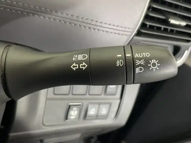 日産 セレナ e－パワー ハイウェイスター V 栃木県 2021(令3)年 1.6万km ダークメタルグレー SDナビ/（CD/DVD/Bluetooth/フルセグTV）/バックカメラ/全方位カメラ/プロパイロット/衝突軽減ブレーキ/ブラインドスポットモニター/前後コーナーセンサー/ETC/前後ドライブレコーダー/両側パワースライドドア/インテリジェントルームミラー/オートライト/LEDヘッドライト/横滑り防止装置/スマートキー/プッシュスタート/電動格納ミラー/純正アルミホイール/純正フロアマット