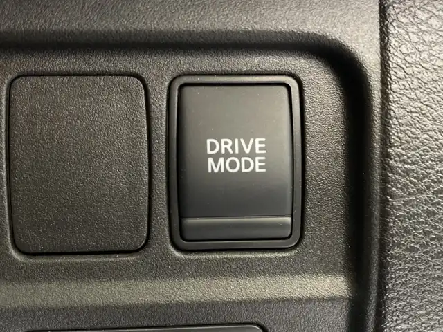 日産 セレナ e－パワー ハイウェイスター V 栃木県 2021(令3)年 1.6万km ダークメタルグレー SDナビ/（CD/DVD/Bluetooth/フルセグTV）/バックカメラ/全方位カメラ/プロパイロット/衝突軽減ブレーキ/ブラインドスポットモニター/前後コーナーセンサー/ETC/前後ドライブレコーダー/両側パワースライドドア/インテリジェントルームミラー/オートライト/LEDヘッドライト/横滑り防止装置/スマートキー/プッシュスタート/電動格納ミラー/純正アルミホイール/純正フロアマット