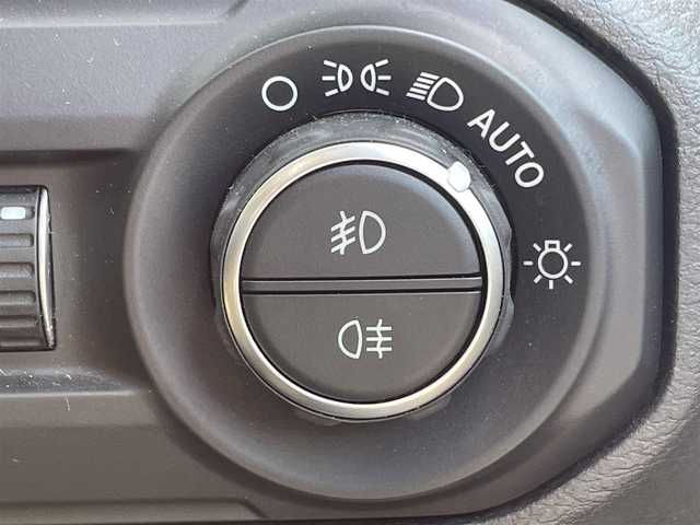 クライスラー・ジープ ジープ ラングラー アンリミテッド スポーツ 兵庫県 2019(令1)年 6.5万km 白 純正ナビ/Bluetooth接続/ETC/バック・サイドカメラ/クルーズコントロール/オートライト/コーナーセンサー/オープン/AUX/スマートキー/純正ゴムマット/フォグランプ/背面タイヤ