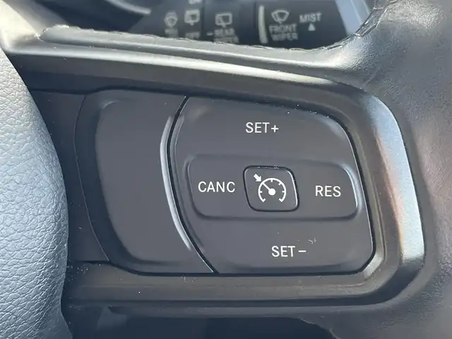 クライスラー・ジープ ジープ ラングラー アンリミテッド スポーツ 兵庫県 2019(令1)年 6.5万km 白 純正ナビ/Bluetooth接続/ETC/バック・サイドカメラ/クルーズコントロール/オートライト/コーナーセンサー/オープン/AUX/スマートキー/純正ゴムマット/フォグランプ/背面タイヤ