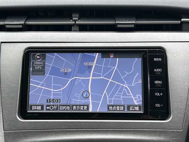 トヨタ プリウス S 岐阜県 2015(平27)年 4.4万km ホワイトパールクリスタルシャイン 登録時走行距離43452km/純正ＳＤナビ/フルセグＴＶ/プッシュスタート/バックカメラ/ドライブレコーダー/スマートキー/スペアキー/社外アルミホイール/Bluetooth接続/CDチェンジャー/禁煙車/ドアバイザー/ビルトインＥＴＣ/ＬＥＤヘッドライト/フロントフォグランプ/オートライト/アイドリングストップ