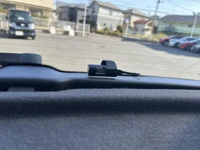 フォルクスワーゲン ＶＷ ポロ TSIコンフォートライン 埼玉県 2021(令3)年 3.1万km 青 ・ディーラー記録簿R4-7年有り　/・ワンオーナー　/・テクノロジーパッケージ　/・セーフティーパッケージ　/・純正ナビ　/・アクティブインフォディスプレイ　/・アップルカープレイ/・ETC2.0/・アイドリングストップ/・スマフォ置くだけ充電　　/・バックカメラ/・アダクティブクルーズコントロール/・レーンキープ/・駐車支援システム/・BSM/・パークディスタンスコントロール/・オプティカルパーキングシステム/・リアトラフィックアラート/・オートライト/・スマートキー/・プッシュスタート/・オートライト/・LEDヘットライト/・純正１５インチアルミ/・保証書/・取説