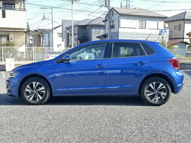 フォルクスワーゲン ＶＷ ポロ TSIコンフォートライン 埼玉県 2021(令3)年 3.1万km 青 ・ディーラー記録簿R4-7年有り　/・ワンオーナー　/・テクノロジーパッケージ　/・セーフティーパッケージ　/・純正ナビ　/・アクティブインフォディスプレイ　/・アップルカープレイ/・ETC2.0/・アイドリングストップ/・スマフォ置くだけ充電　　/・バックカメラ/・アダクティブクルーズコントロール/・レーンキープ/・駐車支援システム/・BSM/・パークディスタンスコントロール/・オプティカルパーキングシステム/・リアトラフィックアラート/・オートライト/・スマートキー/・プッシュスタート/・オートライト/・LEDヘットライト/・純正１５インチアルミ/・保証書/・取説