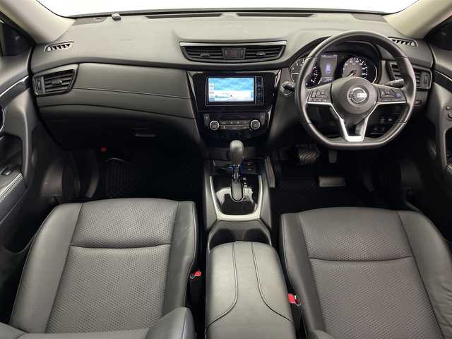日産 エクストレイル 鹿児島県 2019(令1)年 3.6万km ブリリアントホワイトパール 社外ナビ/（フルセグ/Bluetooth/CD/DVD）/アラウンドビューモニター/プロパイロット/デジタルインナーミラー/パワースライドドア/ブラインドスポットモニター/シートヒーター/オートホールド/カプロンシート/電動パーキング/ＥＴＣ/革巻きステアリング/レーンキープアシスト/LEDヘッドライト/前後ドライブレコーダー/プッシュスタートボタン/パワーバックドア/アイドリングストップ/保証書/取扱説明書