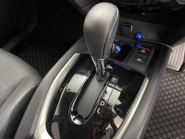 日産 エクストレイル 鹿児島県 2019(令1)年 3.6万km ブリリアントホワイトパール 社外ナビ/（フルセグ/Bluetooth/CD/DVD）/アラウンドビューモニター/プロパイロット/デジタルインナーミラー/パワースライドドア/ブラインドスポットモニター/シートヒーター/オートホールド/カプロンシート/電動パーキング/ＥＴＣ/革巻きステアリング/レーンキープアシスト/LEDヘッドライト/前後ドライブレコーダー/プッシュスタートボタン/パワーバックドア/アイドリングストップ/保証書/取扱説明書