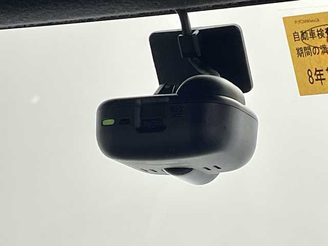 ダイハツ ウェイク G ターボ リミテッド SAⅢ 鹿児島県 2019(平31)年 3.3万km パールホワイトⅢ 純正SDナビ/（AM/FM/CD/DVD/Bluetooth/フルセグ）/両側パワースライドドア/パノラマモニター/ETC/ドライブレコーダー/スマートアシストIII/・衝突被害軽減ブレーキ/・車線逸脱警報/・誤発進抑制/・オートハイビーム/リアパーキングセンサー/LEDヘッドライト/革巻きステアリング/ステアリングスイッチ/レザー調シートカバー/リアサンシェード/純正15インチアルミホイール/スマートキー