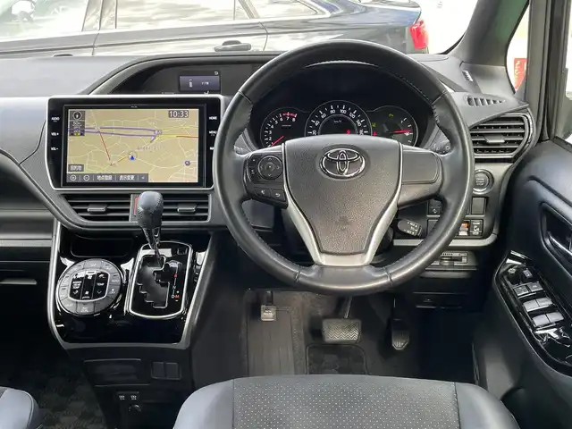 トヨタ ヴォクシー ZS 煌Ⅲ 神奈川県 2021(令3)年 1.9万km ブラック ワンオーナー/純正10インチメモリナビ/　（CD・DVD・Bluetooth）/フルセグTV/両側パワースライドドア/トヨタセーフティセンス/クルーズコントロール/ビルトインETC/LEDヘッドライト/LEDフォグライト/スマートキー×2/保証書/取扱説明書