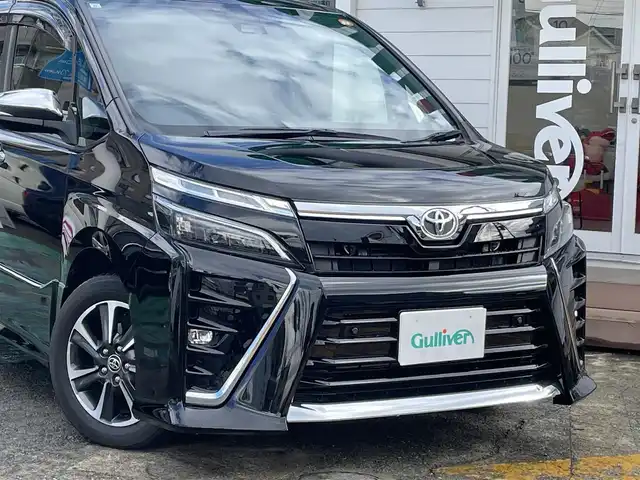 トヨタ ヴォクシー ZS 煌Ⅲ 神奈川県 2021(令3)年 1.9万km ブラック ワンオーナー/純正10インチメモリナビ/　（CD・DVD・Bluetooth）/フルセグTV/両側パワースライドドア/トヨタセーフティセンス/クルーズコントロール/ビルトインETC/LEDヘッドライト/LEDフォグライト/スマートキー×2/保証書/取扱説明書