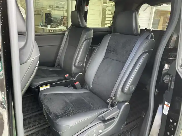 トヨタ ヴォクシー ZS 煌Ⅲ 神奈川県 2021(令3)年 1.9万km ブラック ワンオーナー/純正10インチメモリナビ/　（CD・DVD・Bluetooth）/フルセグTV/両側パワースライドドア/トヨタセーフティセンス/クルーズコントロール/ビルトインETC/LEDヘッドライト/LEDフォグライト/スマートキー×2/保証書/取扱説明書