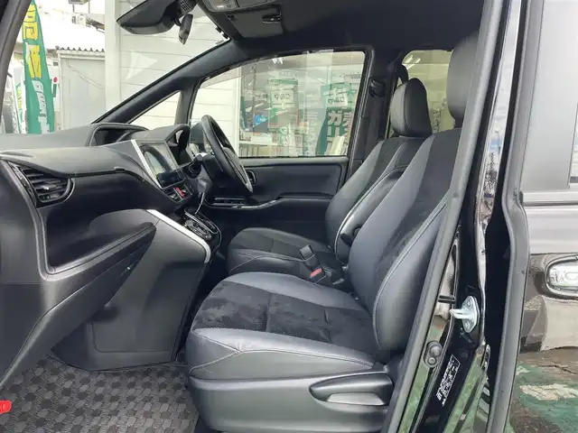 トヨタ ヴォクシー ZS 煌Ⅲ 神奈川県 2021(令3)年 1.9万km ブラック ワンオーナー/純正10インチメモリナビ/　（CD・DVD・Bluetooth）/フルセグTV/両側パワースライドドア/トヨタセーフティセンス/クルーズコントロール/ビルトインETC/LEDヘッドライト/LEDフォグライト/スマートキー×2/保証書/取扱説明書