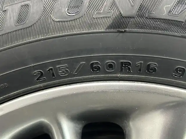 トヨタ クラウン ロイヤル Rサルーン i－Four 60th 道央・札幌 2007(平19)年 4.3万km シルバーマイカM ・４WD/・寒冷地仕様/・純正HDDナビ/・CD/DVD/ワンセグTV/・バックカメラ/・クルーズコントロール/・横滑り防止装置/・盗難防止装置/・オートエアコン/・ステアリングスイッチ/・オートライト/・キセノンヘッドライト/・純正16インチAW/・純正17インチAW＋夏タイヤ積込/・プッシュスタート/・スマートキー/・スペアキー/・純正フロアマット/・保証書/・取扱説明書