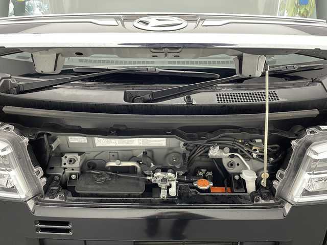 ダイハツ アトレー バン RS 滋賀県 2022(令4)年 4.6万km ブラックマイカメタリック 2WD・４WD切り替えスイッチ有/社外10型ディスプレイオーディオ/スマートアシスト/Bluetooth/両側パワースライドドア/クルーズコントロール　/リアヒーター/ステアリングスイッチ/ルーフコンソール/コーナーセンサー　（前後）/純正12インチホイール/ドアバイザー/ドアプロテクター/ハンドルカバー/電動格納ミラー/LEDヘッドライト/プッシュスタート
