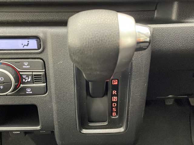 ダイハツ アトレー バン RS 滋賀県 2022(令4)年 4.6万km ブラックマイカメタリック 2WD・４WD切り替えスイッチ有/社外10型ディスプレイオーディオ/スマートアシスト/Bluetooth/両側パワースライドドア/クルーズコントロール　/リアヒーター/ステアリングスイッチ/ルーフコンソール/コーナーセンサー　（前後）/純正12インチホイール/ドアバイザー/ドアプロテクター/ハンドルカバー/電動格納ミラー/LEDヘッドライト/プッシュスタート