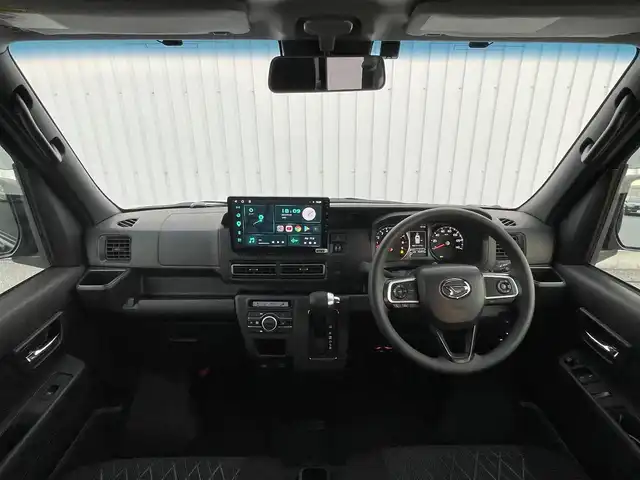 ダイハツ アトレー バン RS 滋賀県 2022(令4)年 4.6万km ブラックマイカメタリック 2WD・４WD切り替えスイッチ有/社外10型ディスプレイオーディオ/スマートアシスト/Bluetooth/両側パワースライドドア/クルーズコントロール　/リアヒーター/ステアリングスイッチ/ルーフコンソール/コーナーセンサー　（前後）/純正12インチホイール/ドアバイザー/ドアプロテクター/ハンドルカバー/電動格納ミラー/LEDヘッドライト/プッシュスタート
