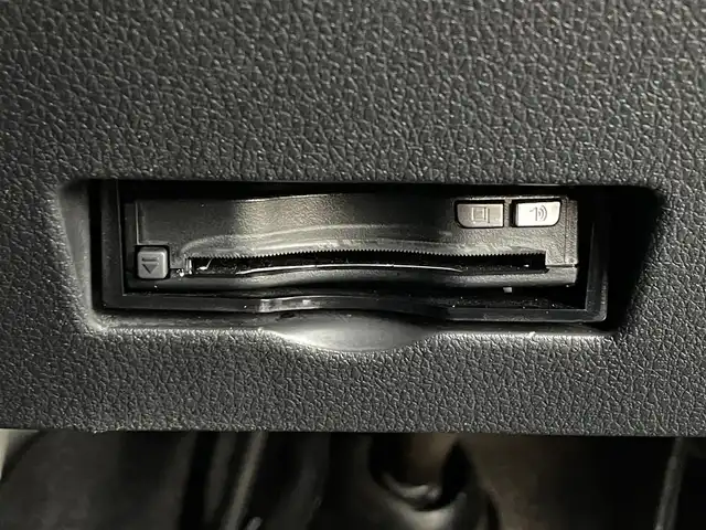 ダイハツ アトレー バン RS 滋賀県 2022(令4)年 4.6万km ブラックマイカメタリック 2WD・４WD切り替えスイッチ有/社外10型ディスプレイオーディオ/スマートアシスト/Bluetooth/両側パワースライドドア/クルーズコントロール　/リアヒーター/ステアリングスイッチ/ルーフコンソール/コーナーセンサー　（前後）/純正12インチホイール/ドアバイザー/ドアプロテクター/ハンドルカバー/電動格納ミラー/LEDヘッドライト/プッシュスタート