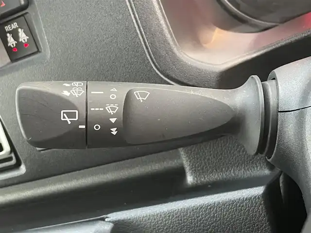 ダイハツ アトレー バン RS 滋賀県 2022(令4)年 4.6万km ブラックマイカメタリック 2WD・４WD切り替えスイッチ有/社外10型ディスプレイオーディオ/スマートアシスト/Bluetooth/両側パワースライドドア/クルーズコントロール　/リアヒーター/ステアリングスイッチ/ルーフコンソール/コーナーセンサー　（前後）/純正12インチホイール/ドアバイザー/ドアプロテクター/ハンドルカバー/電動格納ミラー/LEDヘッドライト/プッシュスタート