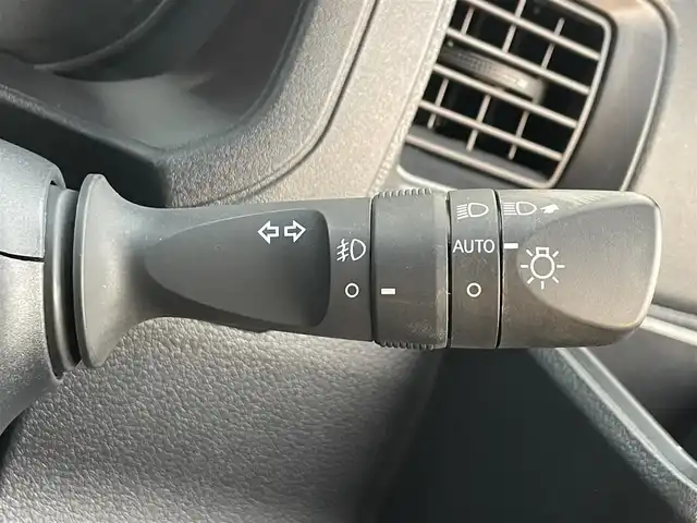 ダイハツ アトレー バン RS 滋賀県 2022(令4)年 4.6万km ブラックマイカメタリック 2WD・４WD切り替えスイッチ有/社外10型ディスプレイオーディオ/スマートアシスト/Bluetooth/両側パワースライドドア/クルーズコントロール　/リアヒーター/ステアリングスイッチ/ルーフコンソール/コーナーセンサー　（前後）/純正12インチホイール/ドアバイザー/ドアプロテクター/ハンドルカバー/電動格納ミラー/LEDヘッドライト/プッシュスタート