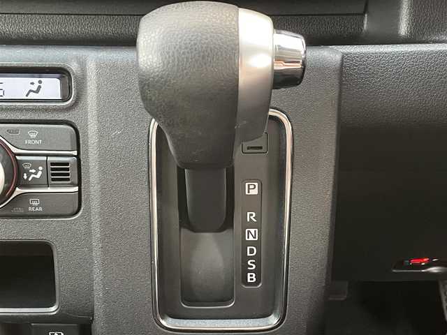 ダイハツ アトレー バン RS 滋賀県 2022(令4)年 4.6万km ブラックマイカメタリック 2WD・４WD切り替えスイッチ有/社外10型ディスプレイオーディオ/スマートアシスト/Bluetooth/両側パワースライドドア/クルーズコントロール　/リアヒーター/ステアリングスイッチ/ルーフコンソール/コーナーセンサー　（前後）/純正12インチホイール/ドアバイザー/ドアプロテクター/ハンドルカバー/電動格納ミラー/LEDヘッドライト/プッシュスタート