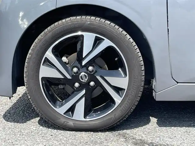 日産 ルークス HWS Gターボ プロパイロットED 茨城県 2022(令4)年 5.5万km チタニウムグレーメタリック 純正９インチナビ/アラウンドビューモニター/革巻きステアリング/ステアリングスイッチ/プロパイロット/両側パワースライドドア/LEDヘッドライト/ETC/プッシュスタート/スマートキー×2/コーナーセンサー