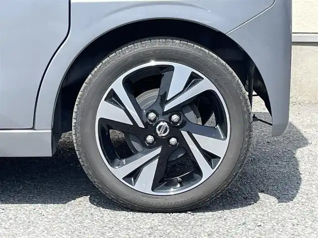 日産 ルークス HWS Gターボ プロパイロットED 茨城県 2022(令4)年 5.5万km チタニウムグレーメタリック 純正９インチナビ/アラウンドビューモニター/革巻きステアリング/ステアリングスイッチ/プロパイロット/両側パワースライドドア/LEDヘッドライト/ETC/プッシュスタート/スマートキー×2/コーナーセンサー