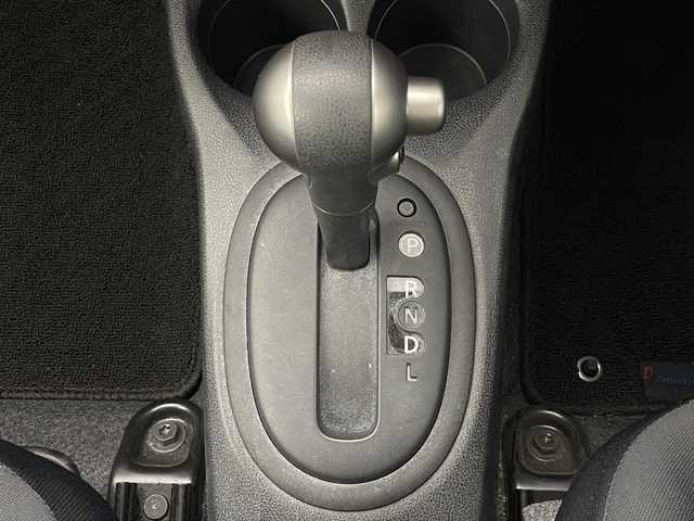 日産 ノート X FOUR 秋田県 2014(平26)年 4.9万km スーパーブラック 4WD/純正オーディオ/(CD/FM/AM/AUX)/プッシュスタート/スマートキー/純正エンジンスターター/ハロゲンヘッドライト/ライトレベライザー/社外アルミホイール/社外フロアマット/電動格納ミラー