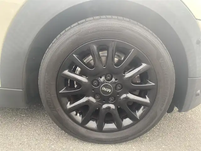 ＭＩＮＩ ミニ クーパー 福岡県 2020(令2)年 1.9万km ペッパー・ホワイト ・クルーズコントロール/・純正HDDナビ/USB/・バックカメラ/・黒革シート/シートヒーター/・社外前後ドライブレコーダー/・社外ETC/・純正16AW/・プッシュスタート/・アイドリングストップ/・スマートキー/・スペアキー/・オートライト/・LEDライト