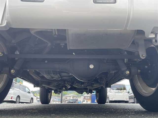 スズキ ジムニー XC 茨城県 2016(平28)年 6.2万km シルキーシルバーメタリック ワンオーナー/ルーフレール/ＥＴＣ/ユピテル社ミラー一体型ドラレコ/ウルトラフルオートタイマーNo.4754/ＦＭ／ＡＭ付きＣＤプレイヤー/ドアヒートミラー/２ＷＤ／４ＷＤ切り替えスイッチ/背面タイヤ（175/80R16）/フォグランプ/ドアヒートミラー/サイドアンダーガーニッシュ/純正リアバンパープレート