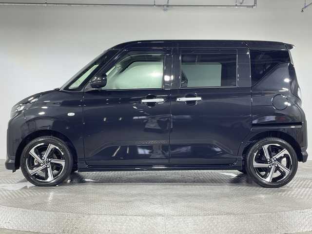 ダイハツ ムーヴ RS 神奈川県 2025(令7)年 0.1千km ブラックマイカメタリック 届出済未使用車/ターボ/純正9型ディスプレイオーディオ /スマートパノラマパーキングパック＆純正ナビ装着用アップグレードパック付　/HDMI　フルセグ　AM FM USB　iPod　Bluetooth　Applecarplay　Androidauto/パノラマモニター/両側電動スライドドア/ワイヤレス充電/スマートアシスト/衝突回避支援ブレーキ機能/衝突警報機能/ブレーキ制御付誤発進抑制機能/車線逸脱抑制制御機能/路外逸脱警報機能/先行車発進お知らせ機能/車線逸脱警報機能/ふらつき警報/コーナーセンサー/アダブティブドライビングビーム/サイドビューランプ/全車速追従機能付アダブティブクルーズコントロール/レーンキープコントロール/エコアイドル/コーナリングトレースアシスト/革巻きステアリング/電動チルトステアリング/電動パーキングブレーキ/ブレーキオートホールド/プッシュスタート/スマートキー/純正15インチアルミホイール/lEDヘッドライト/LEDフロントフォグランプ/オートライト/純正サイド/リアスポイラー/取説　保証書　スペアキー