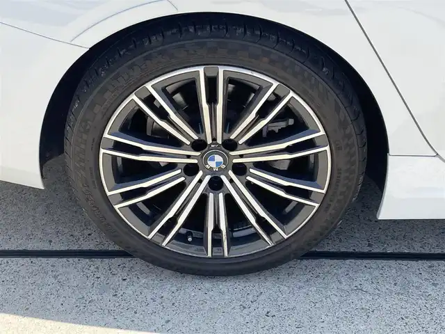 ＢＭＷ ３２０ｄ xDrive Mスポーツ 東京都 2019(令1)年 3.9万km 白 純正ナビ/バックカメラ/ETC2.0/ACC/BSM/LKA/ハーフレザーシート/シートヒーター/LEDヘッドライト