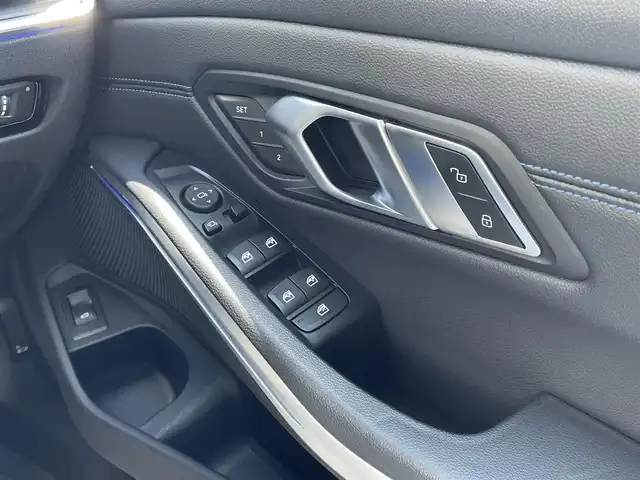 ＢＭＷ ３２０ｄ xDrive Mスポーツ 東京都 2019(令1)年 3.9万km 白 純正ナビ/バックカメラ/ETC2.0/ACC/BSM/LKA/ハーフレザーシート/シートヒーター/LEDヘッドライト
