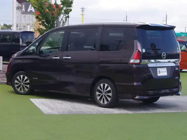 日産 セレナ ハイウェイスター Vセレクション 千葉県 2017(平29)年 6.5万km インペリアルアンバーP エマージェンシーブレーキ/ハンズフリー両側パワースライドドア/9インチ純正SDナビ/地デジTV/【BD/DVD/CD再生機能　Bluetooth接続】/アラウンドビューモニター/フリップダウンモニター/革巻きステアリング/ステアリングスイッチ/ETC/LEDヘッドライト/フォグライト/ウインカーミラー/コーナーセンサー/純正16インチアルミホイル/サイド/カーテンエアバッグ/インテリジェントキー