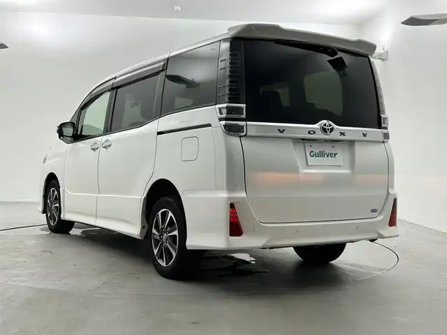 トヨタ ヴォクシー ZS 煌Ⅱ 福井県 2020(令2)年 1.8万km ホワイトパールクリスタルシャイン ECLIPSEナビ/CD/DVD/Bluetooth/フルセグ/両側パワースライドドア/Toyota Safety Sense/・プリクラッシュセーフティーシステム/・レーンキープアシスト/・オートマチックハイビーム/ドライブレコーダー/バックカメラ/LEDヘッドライト/ETC/フォグランプ/スマートキー