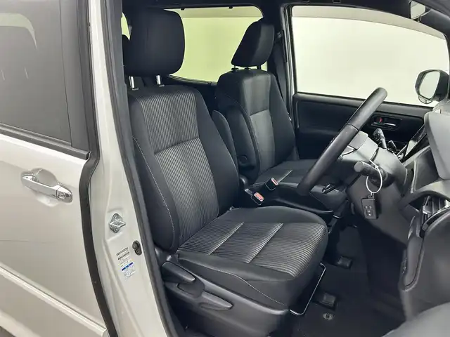 トヨタ ヴォクシー ZS 煌Ⅱ 福井県 2020(令2)年 1.8万km ホワイトパールクリスタルシャイン ECLIPSEナビ/CD/DVD/Bluetooth/フルセグ/両側パワースライドドア/Toyota Safety Sense/・プリクラッシュセーフティーシステム/・レーンキープアシスト/・オートマチックハイビーム/ドライブレコーダー/バックカメラ/LEDヘッドライト/ETC/フォグランプ/スマートキー