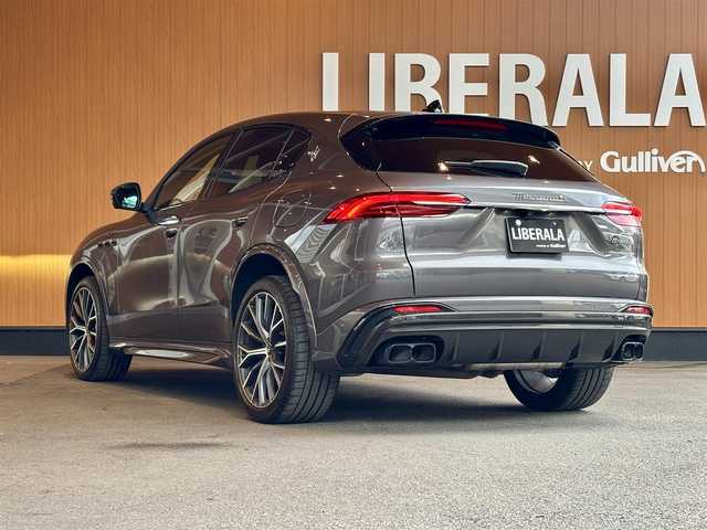 マセラティ マセラティ グレカーレ トロフェオ 宮城県 2023(令5)年 1.9万km グレー パノラマサンルーフ/Sonusfaberサウンド/ヘッドアップディスプレイ/純正メモリナビ/フルセグTV/全方位カメラ/レッドレザーシート/シートベンチレーション/シートヒーター/ステアリングヒーター/純正21インチAW/レッドブレーキキャリパー/LEDヘッドライト/エアサスペンション/パワーバックドア/液晶メーターパネル/前後ドライブレコーダー