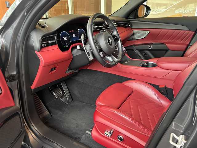 マセラティ マセラティ グレカーレ トロフェオ 宮城県 2023(令5)年 1.9万km グレー パノラマサンルーフ/Sonusfaberサウンド/ヘッドアップディスプレイ/純正メモリナビ/フルセグTV/全方位カメラ/レッドレザーシート/シートベンチレーション/シートヒーター/ステアリングヒーター/純正21インチAW/レッドブレーキキャリパー/LEDヘッドライト/エアサスペンション/パワーバックドア/液晶メーターパネル/前後ドライブレコーダー