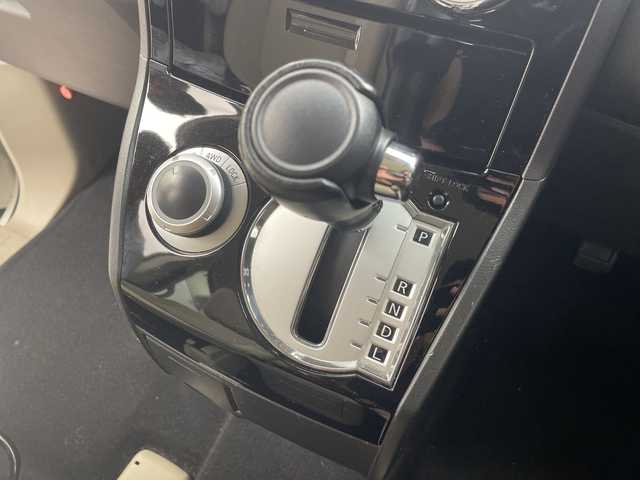 三菱 デリカＤ：５ D－Power package 群馬県 2016(平28)年 2.5万km ウォームホワイトP/クールシルバー ナビ　両側電動スライドドア　バックカメラ　4WD 前席シートヒーター　ターボ車　ビルトインETC スマートキー　フルセグTV オートライト　LEDヘッドライト　MTモード付AT コーナーセンサー　禁煙