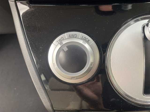 三菱 デリカＤ：５ D－Power package 群馬県 2016(平28)年 2.5万km ウォームホワイトP/クールシルバー ナビ　両側電動スライドドア　バックカメラ　4WD 前席シートヒーター　ターボ車　ビルトインETC スマートキー　フルセグTV オートライト　LEDヘッドライト　MTモード付AT コーナーセンサー　禁煙