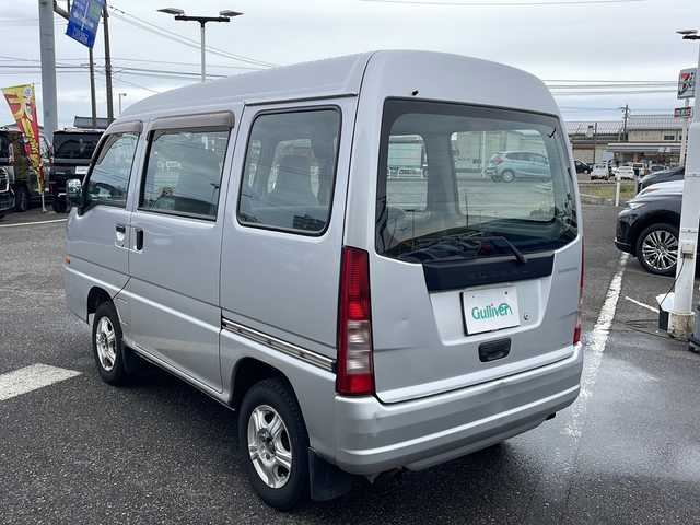 スバル サンバー VB 新潟県 2010(平22)年 5.8万km スターリングシルバー ディーラー純正オーディオ/4ＷＤ/両側スライドドア/純正フロアマット/１４インチスタットレスタイヤ４本積載/スペアキー有/ハロゲンヘッドライト