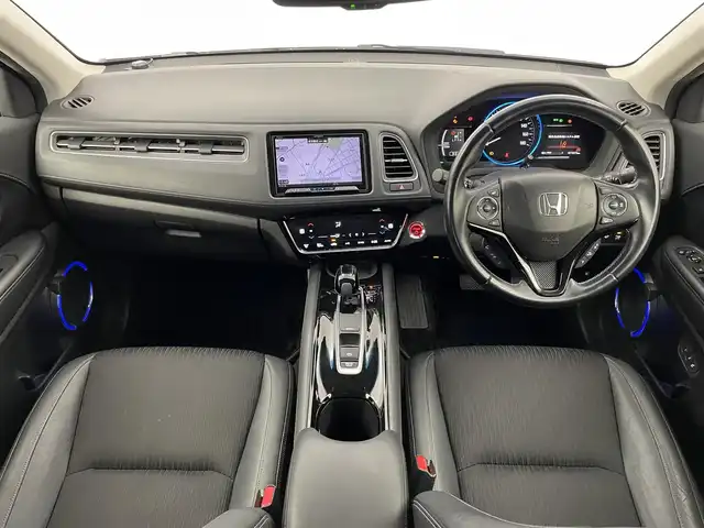 ホンダ ヴェゼル ハイブリッド Z ホンダセンシング 埼玉県 2018(平30)年 7.1万km パール 社外８インチナビ　バックカメラ　ビルトインＥＴＣ　ドライブレコーダー　ホンダセンシング　アダプティブクルーズコントロール　シートヒーター　メモリシート　ＨＤＭＩ　純正アルミ　オートライト　ＬＥＤ　ＴＶ