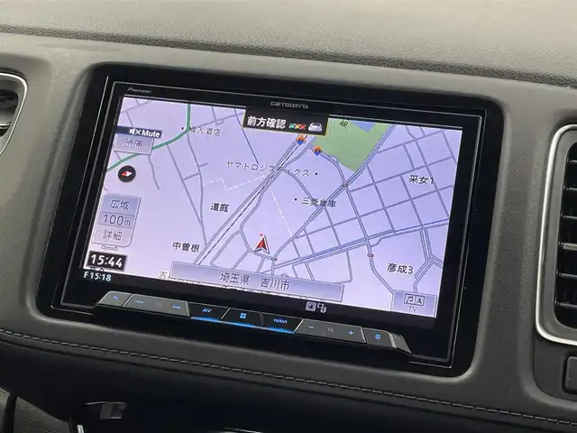 ホンダ ヴェゼル ハイブリッド Z ホンダセンシング 埼玉県 2018(平30)年 7.1万km パール 社外８インチナビ　バックカメラ　ビルトインＥＴＣ　ドライブレコーダー　ホンダセンシング　アダプティブクルーズコントロール　シートヒーター　メモリシート　ＨＤＭＩ　純正アルミ　オートライト　ＬＥＤ　ＴＶ