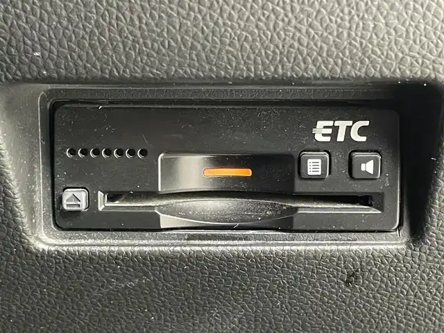 スズキ スイフト HYBRID ML 岡山県 2018(平30)年 5.5万km ピュアホワイトP 全方位モニター用カメラパッケージ/社外8インチナビ CN-RZ843/地デジ/Bluetooth/CD/DVD/ビルトインETC/シートヒーター/パドルシフト /LEDヘッドライト/セーフティパッケージ/レーダークルーズコントロール/オートハイビーム/オートライト /純正フロアマット/プッシュスタート /スマートキー/フォグランプ/純正16インチアルミホイール